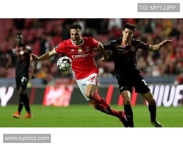 世界杯精彩对决里昂小胜本菲卡帽子戏法引爆全场战术分析揭秘