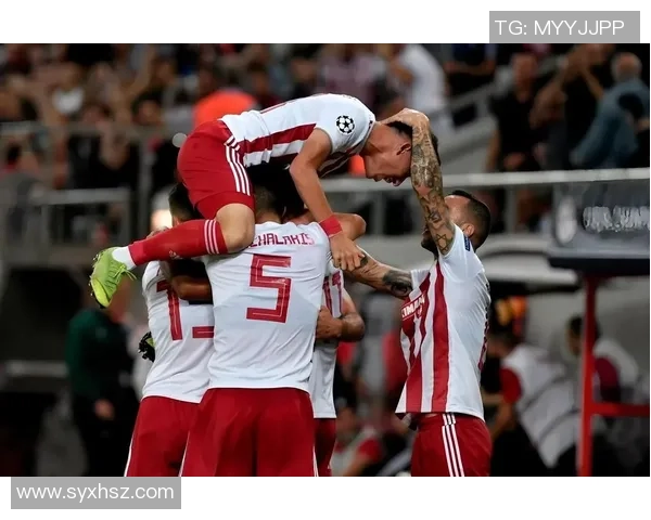 欧冠激战：那不勒斯小胜波尔图红牌事件引发全场热议与十大精彩进球回顾