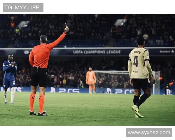 国王杯激战AC米兰3-0巴萨红牌争议引发全场热议 国王杯激战AC米兰3-0巴萨红牌争议引发全场热议